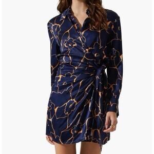 ASTR The Label Navy Taupe Floral Wrap Mini Dress Size M NWT